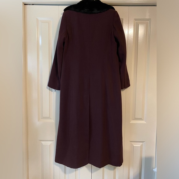 Full length trench coat - Picture 9 of 9